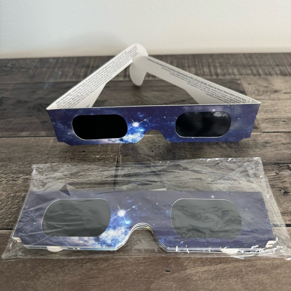 Solar Eclipse Glasses Set of 4 - Picture 5 of 15